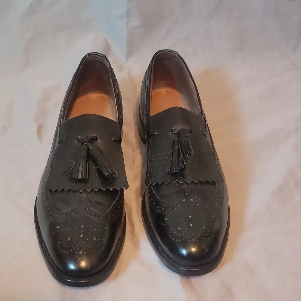 Sophisticated Black Leather Slip-On Loafers with Tassel